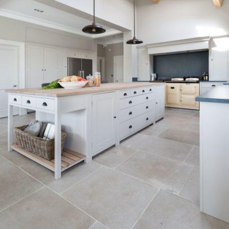 Grosvenor Limestone Tiles - Tumbled