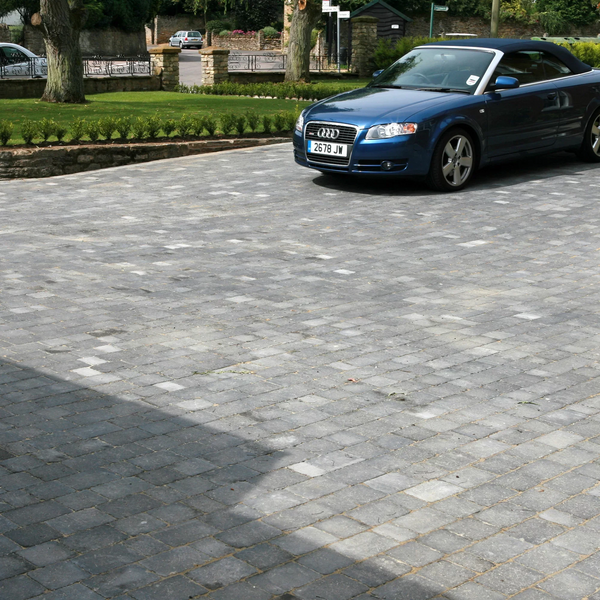 New Grey Barr Sandstone Cobble Stones - Riven