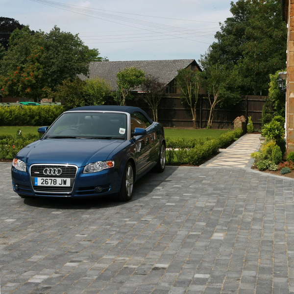 New Grey Barr Sandstone Cobble Stones - Riven