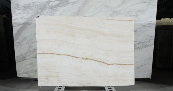 Ivory Travertine Slabs - FS25766181 - 1950 x 1400 x 20 mm