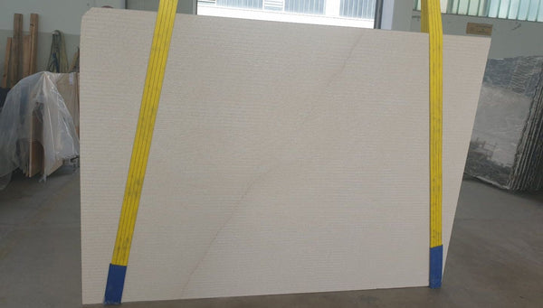 Pierre Blanc Limestone Slabs - FS54616740 - 2410 x 1730 x 30 mm