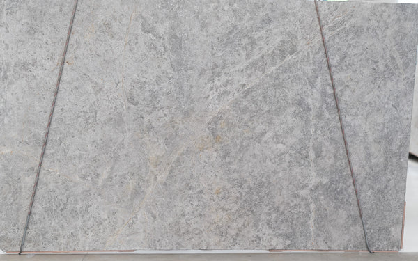 Tundra Grey Marble Slabs - FS46685165 - 2700 x 1750 x 20 mm